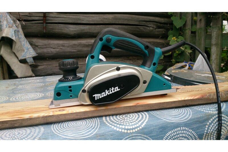 Рубанок Makita KP0800