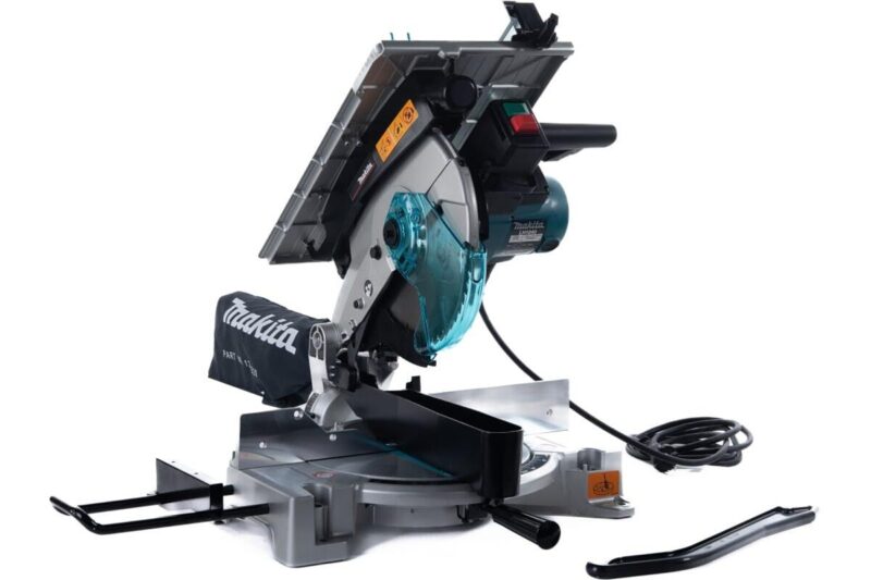 Комбинированная торцовочная пила Makita  LH1040