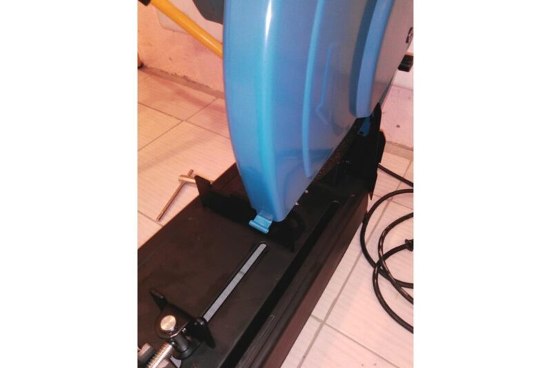 Монтажная отрезная пила Makita LW1401