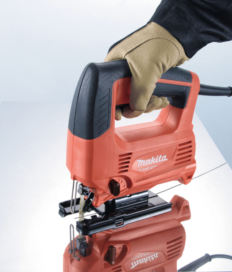 Лобзик Makita M4301