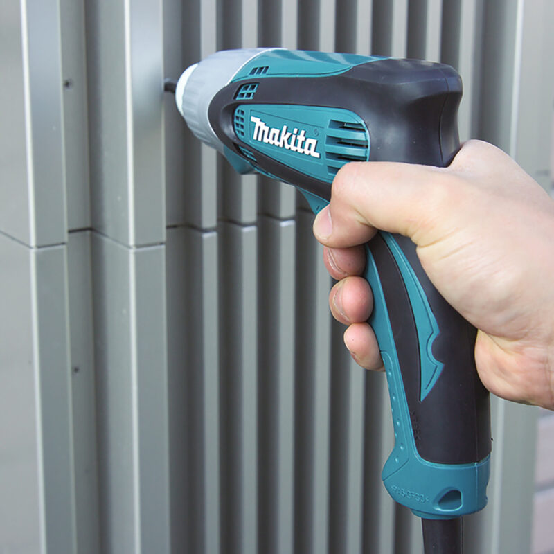 Ударный шуруповерт Makita TD0100