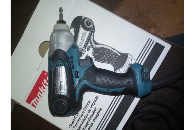 Ударный шуруповерт Makita TD0101