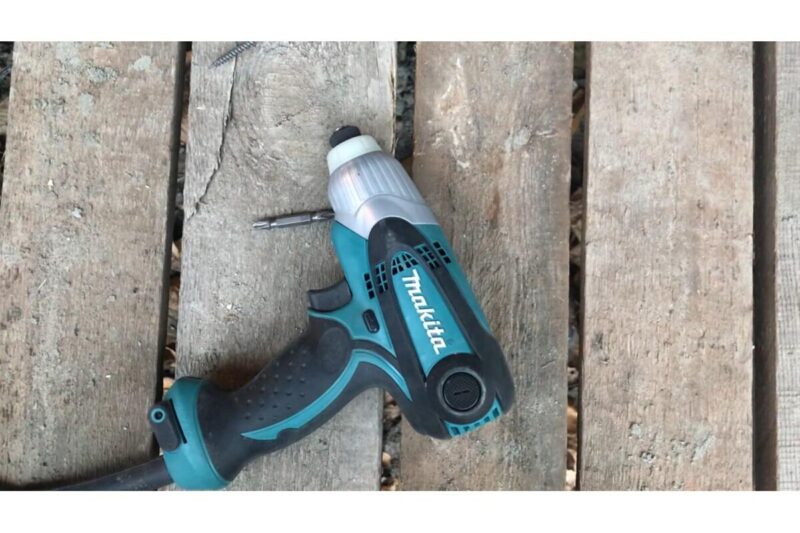 Ударный шуруповерт Makita TD0101F