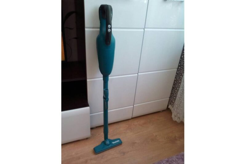 Пылесос Makita DCL181FZ