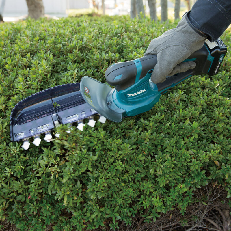 Кусторез Makita CXT UH201DZ