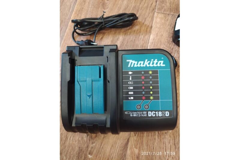 Аккумуляторная дрель-шуруповерт Makita DDF453SYX5