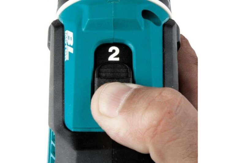 Аккумуляторная дрель-шуруповерт Makita LXT DDF485Z