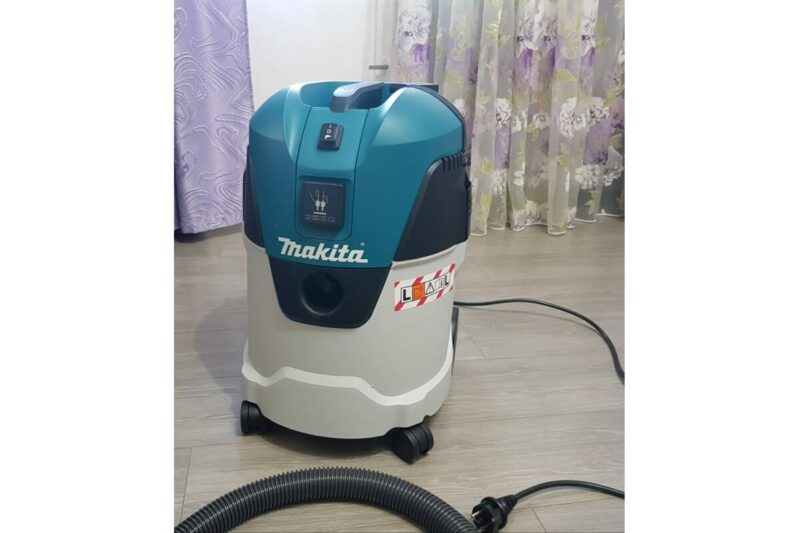 Пылесос Makita VC2512L