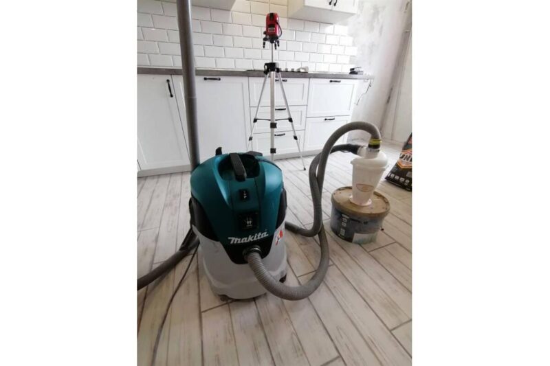 Пылесос Makita VC2512L