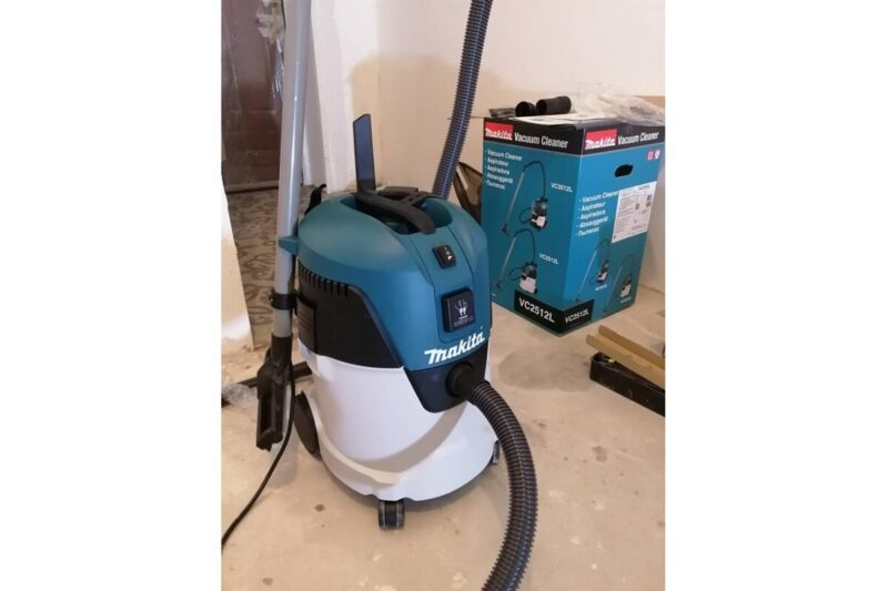 Пылесос Makita VC2512L