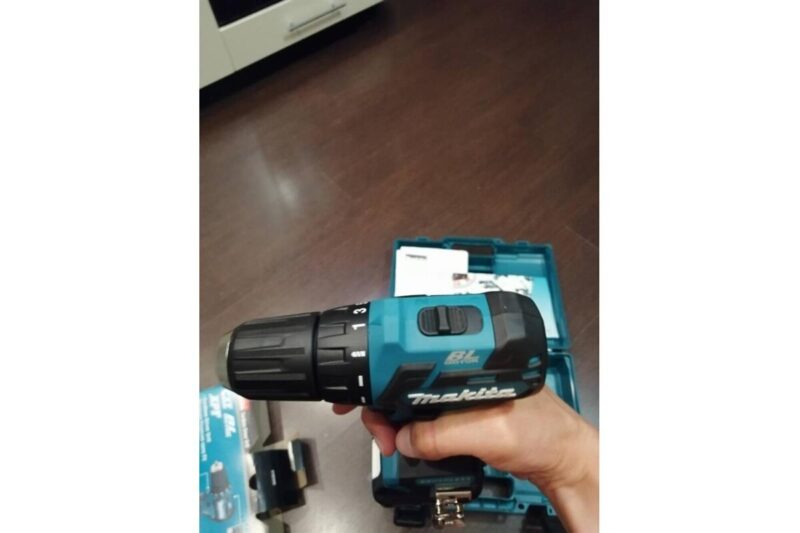 Аккумуляторная дрель-шуруповерт Makita CXT DF332DWAE