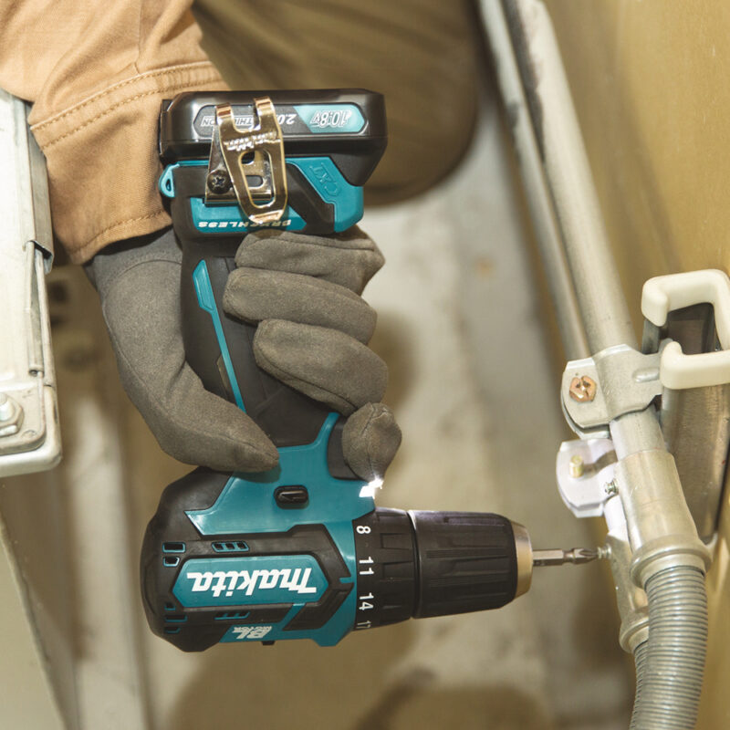 Аккумуляторная дрель-шуруповерт Makita CXT DF332DWAE