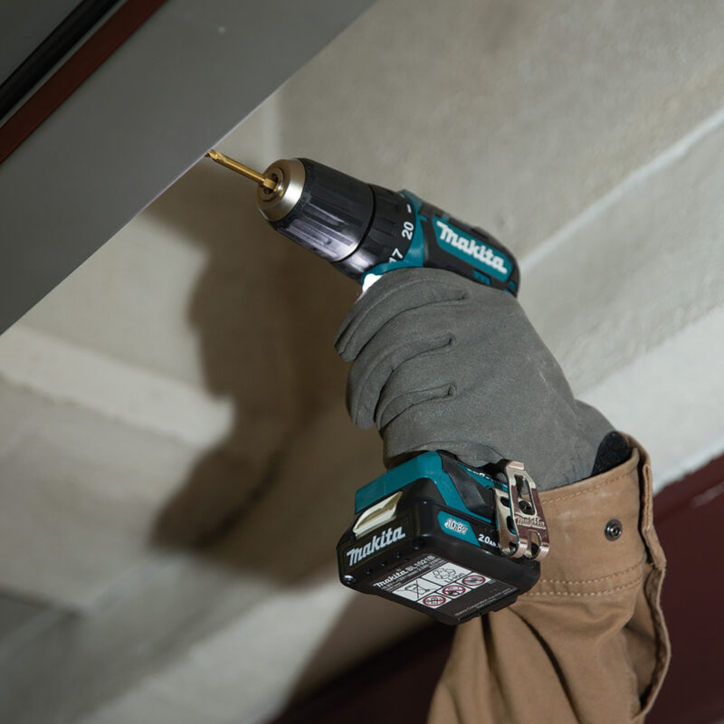 Аккумуляторная дрель-шуруповерт Makita CXT DF332DWAE