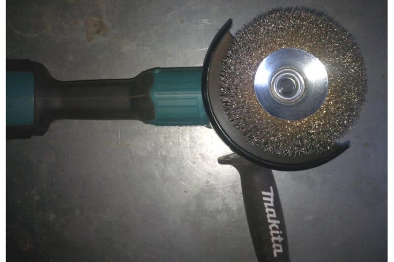 Аккумуляторная угловая шлифовальная машина Makita LXT DGA504RF