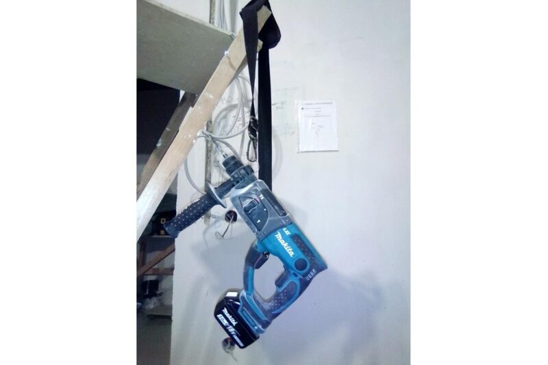 Аккумуляторный перфоратор Makita LXT DHR202RF