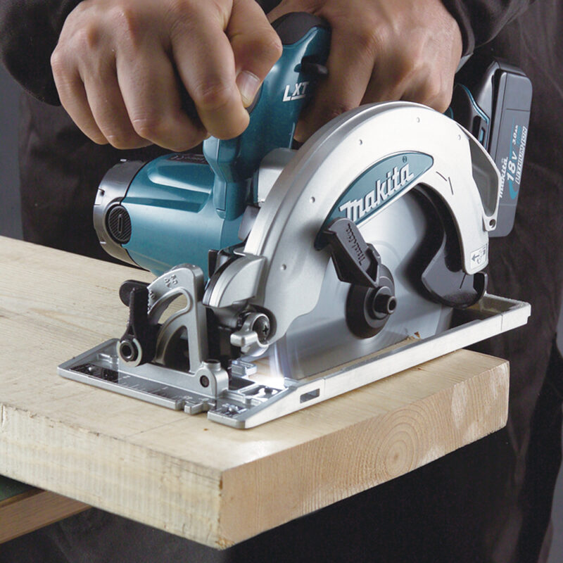 Дисковая пила Makita LXT DSS610Z