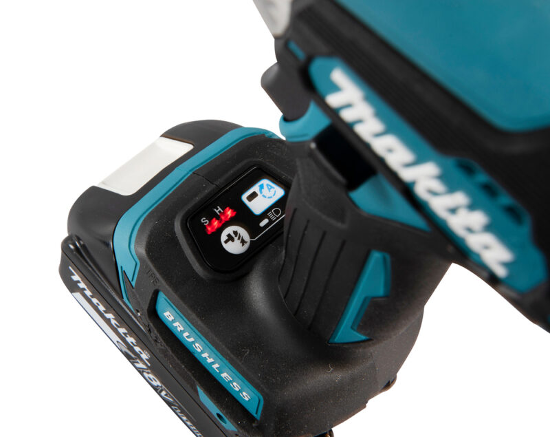 Аккумуляторный ударный шуруповерт Makita 18В, BL, XPT, Li-ion, 140 Нм DTD157Z