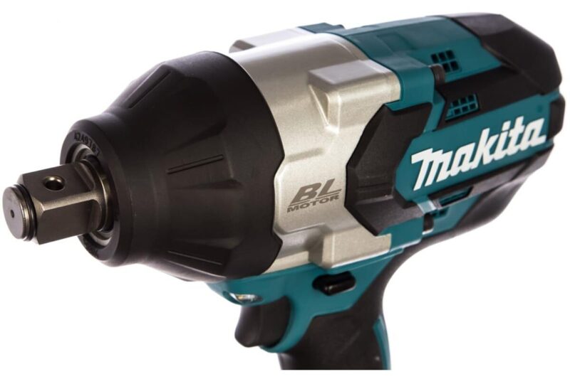 Аккумуляторный гайковерт Makita DTW1001RTJ