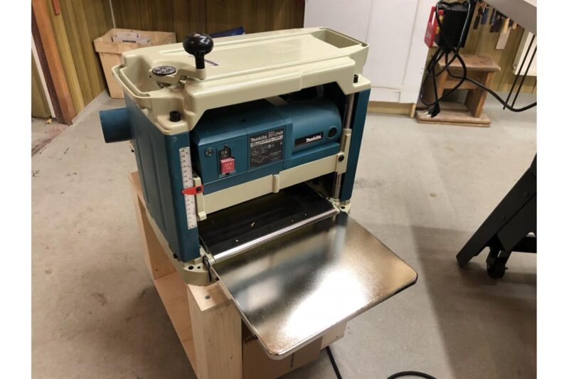 Рейсмусовый станок Makita 2012 NB