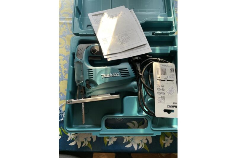 Лобзик Makita 4329 K