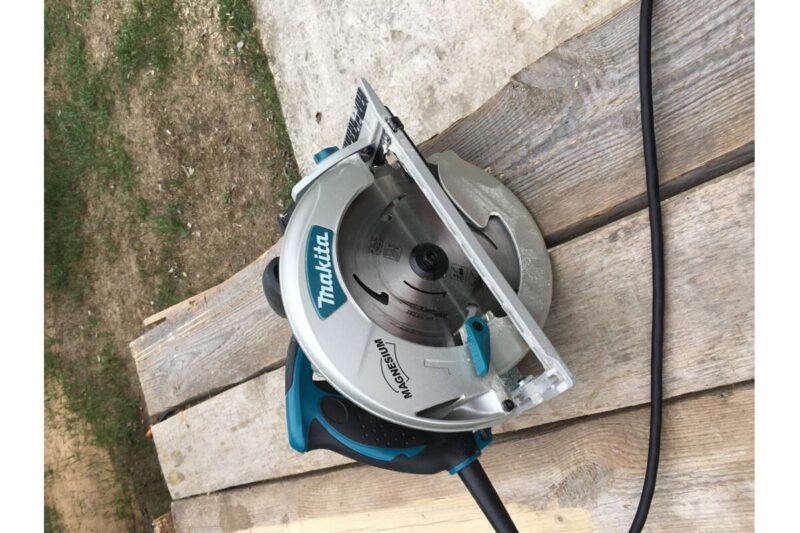 Пила дисковая Makita 5008MG
