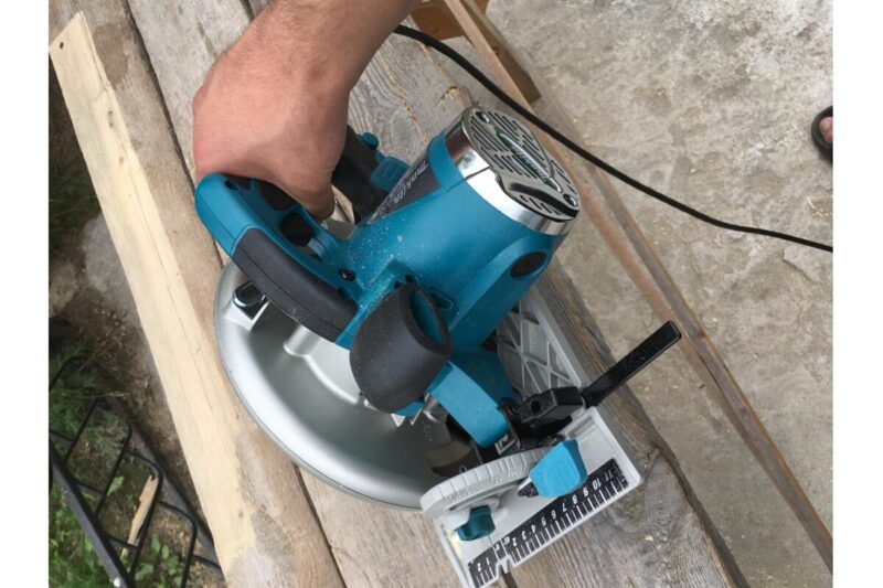 Пила дисковая Makita 5008MG