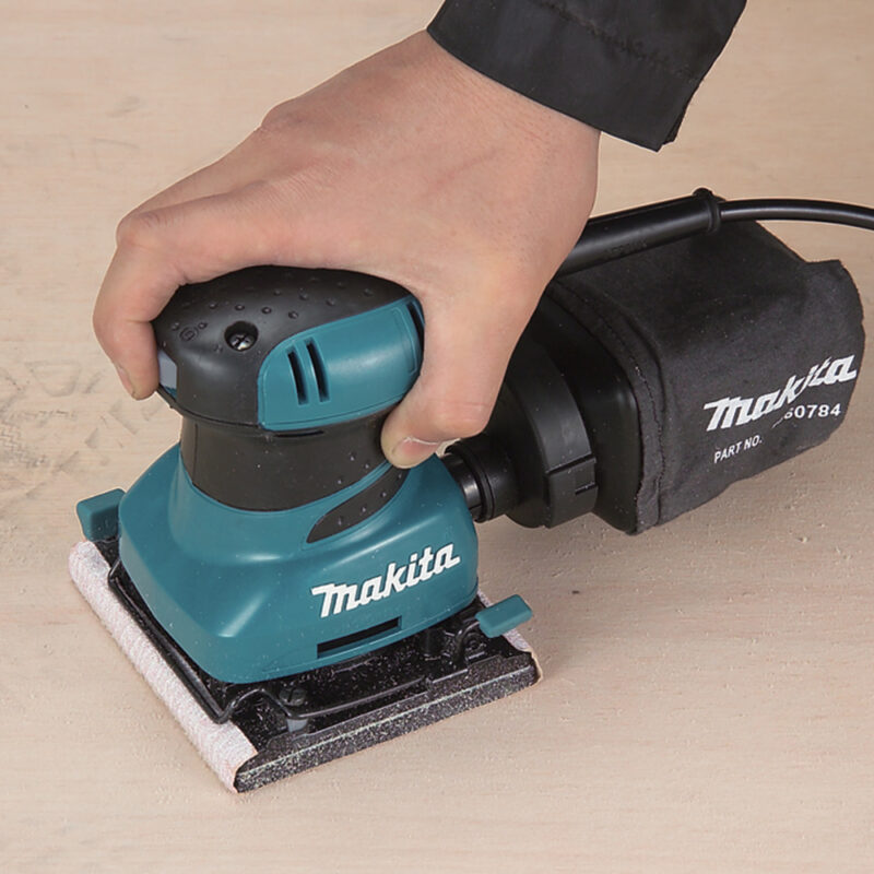 Вибрационная шлифмашина Makita BO 4555
