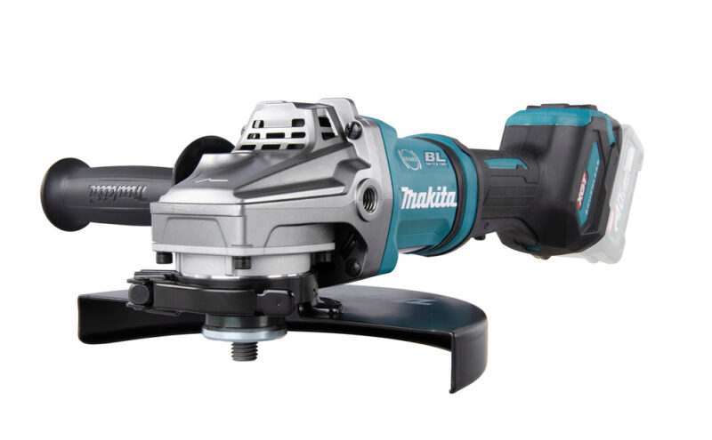 Аккумуляторная угловая шлифовальная машина Makita XGT GA038GZ
