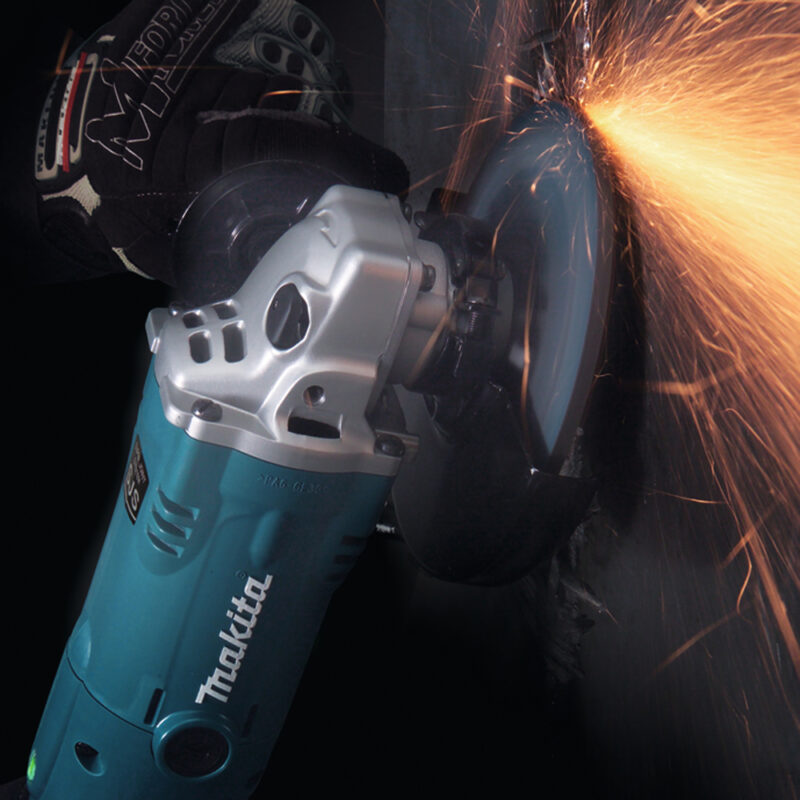 Угловая шлифмашина Makita GA 5021 C