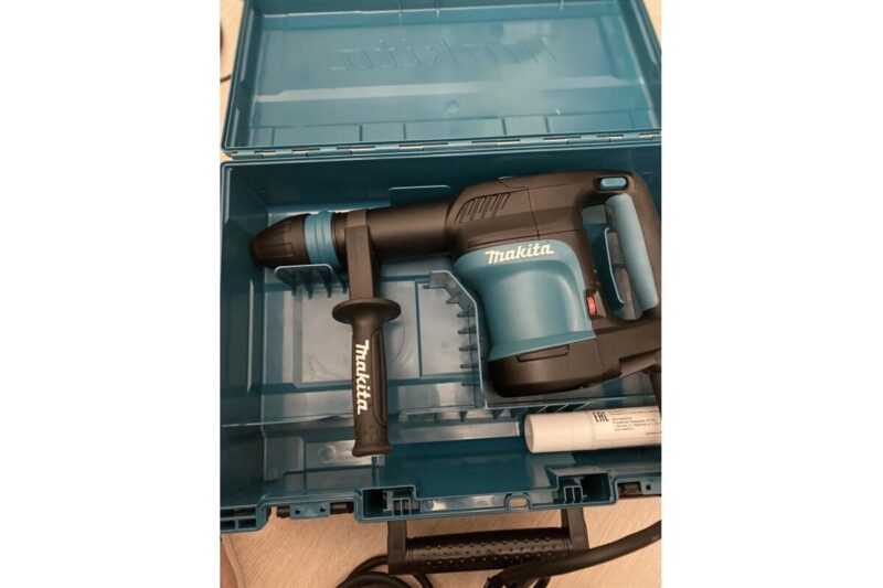 Отбойный молоток Makita HM0870C