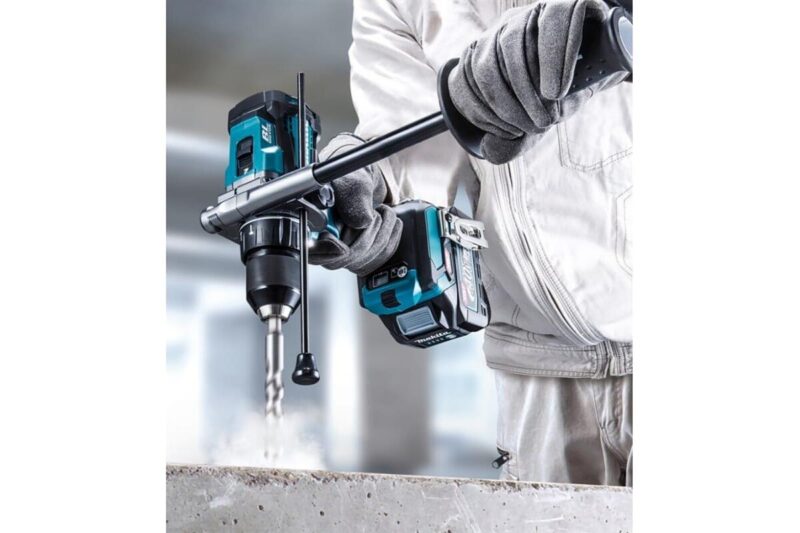 Аккумуляторная дрель-шуруповерт Makita XGT HP001GD201