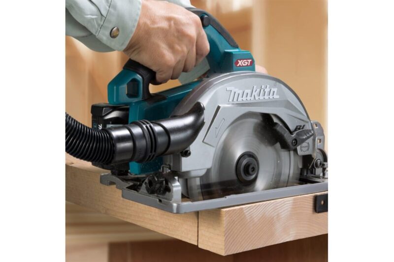 Аккумуляторная дисковая пила Makita XGT BL 40В без аккумулятора и ЗУ HS004GZ