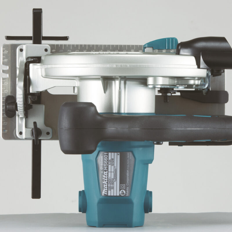 Дисковая пила Makita HS6601