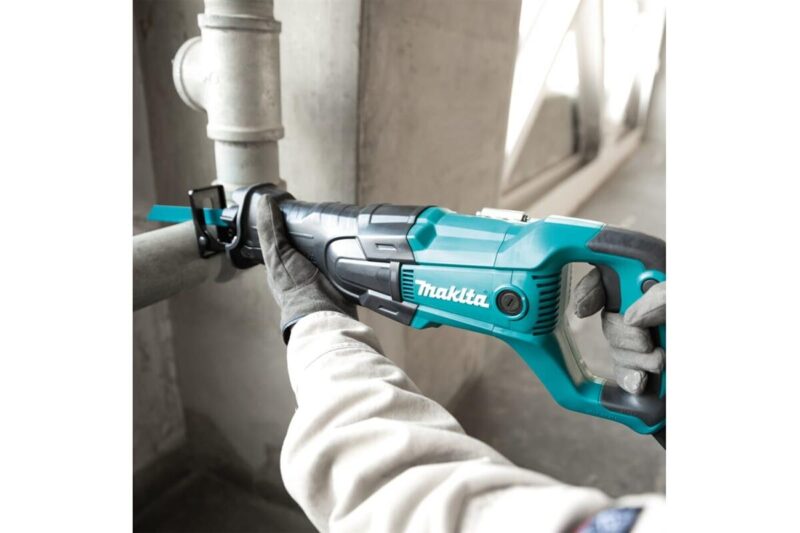 Сабельная пила Makita JR3061T