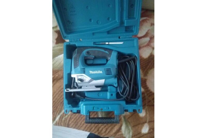 Лобзик Makita JV0600K