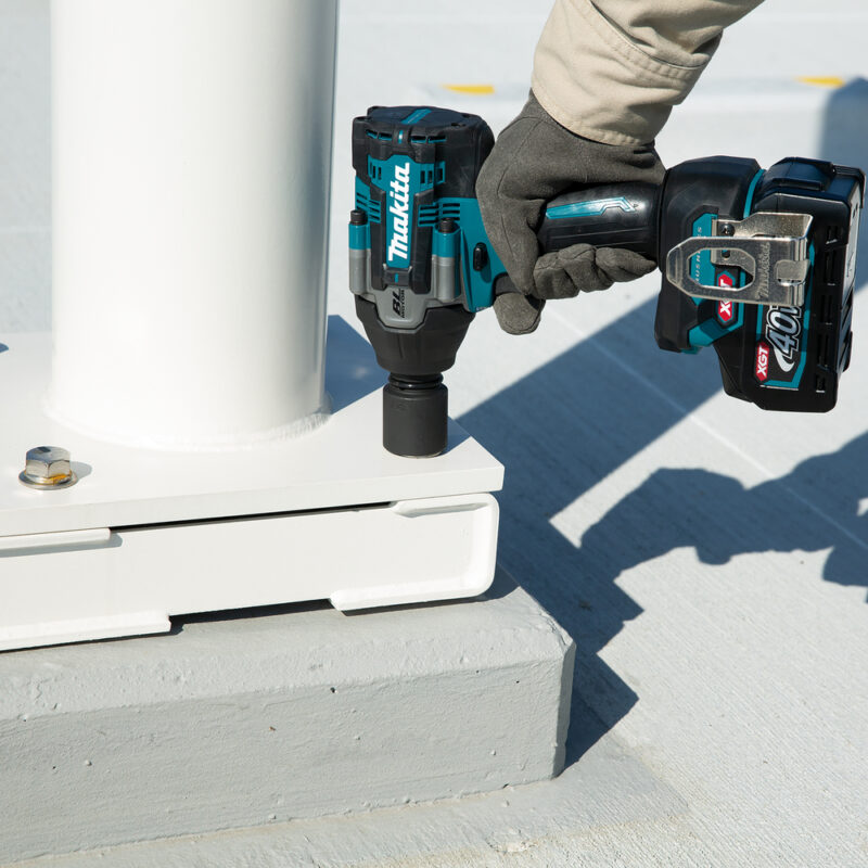 Аккумуляторный ударный гайковерт Makita XGT BL TW007GD201