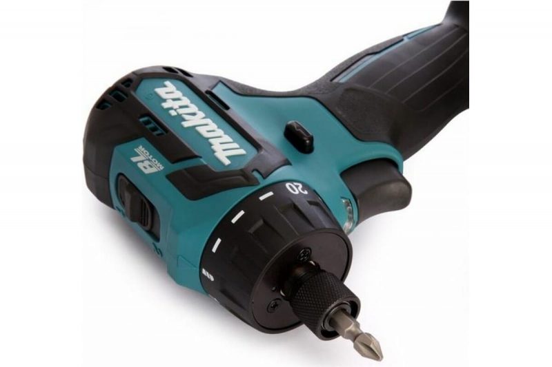 Аккумуляторная дрель-шуруповерт Makita CXT DF032DWAE