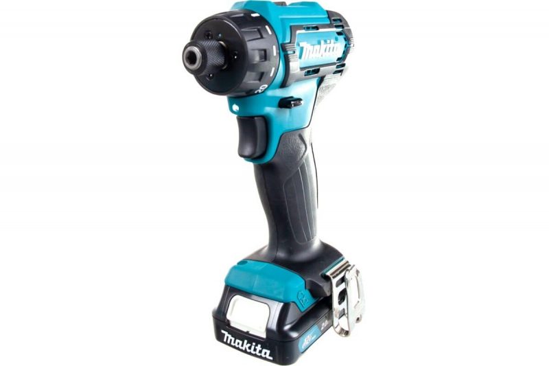 Аккумуляторная дрель-шуруповерт Makita CXT DF033DWAE