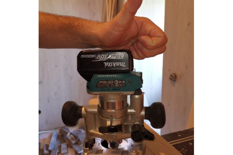 Фрезер Makita LXT DRT50Z