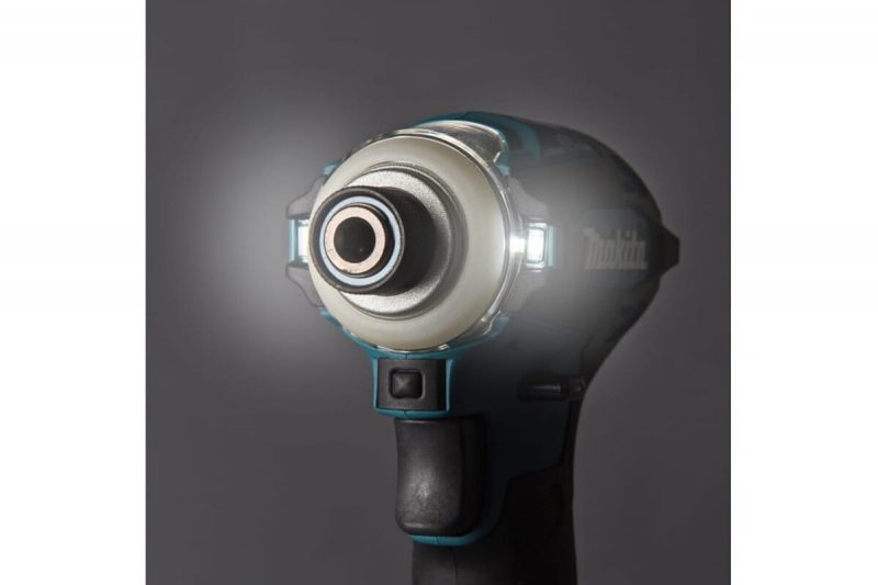 Аккумуляторный ударный бесщеточный шуруповерт Makita 180Нм, М5-М16 DTD172Z