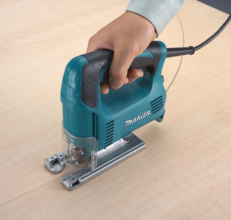 Лобзик Makita 4326