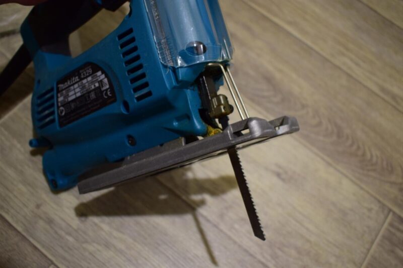 Электролобзик Makita 4329