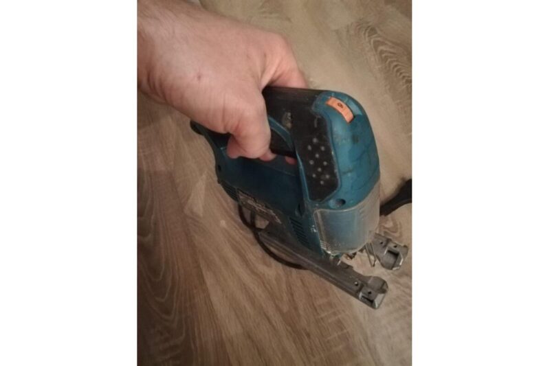 Электролобзик Makita 4329