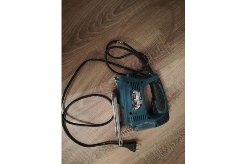 Электролобзик Makita 4329