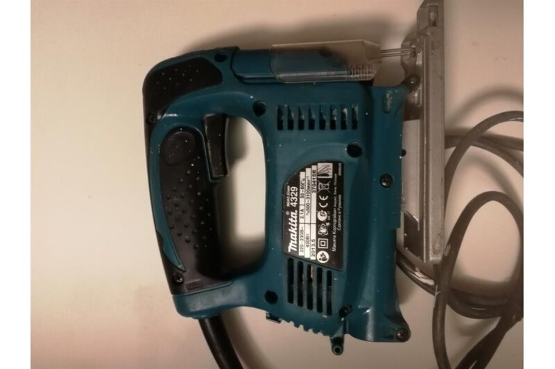 Электролобзик Makita 4329