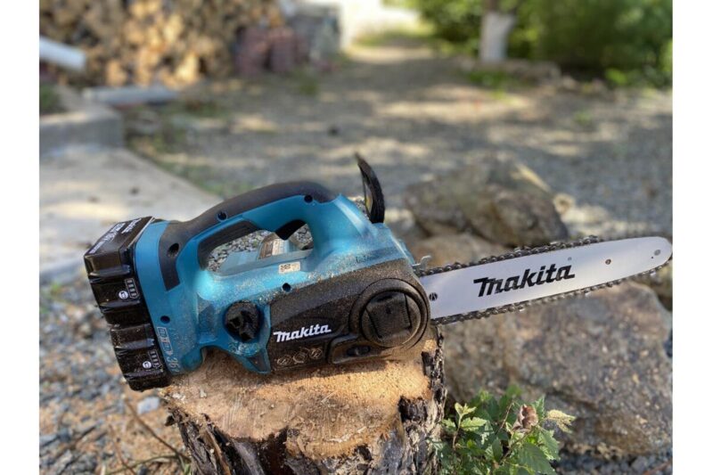 Цепная пила Makita LXT DUC302Z