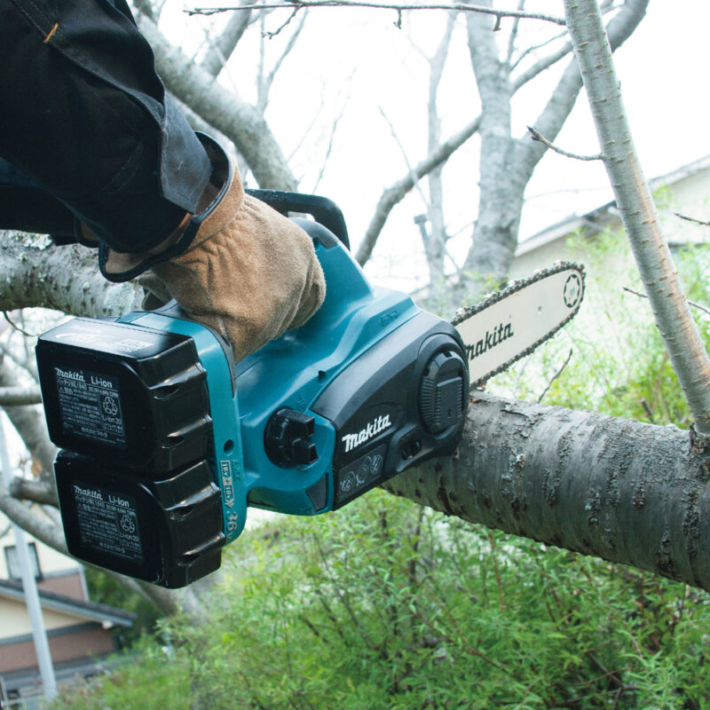 Цепная пила Makita LXT DUC302Z