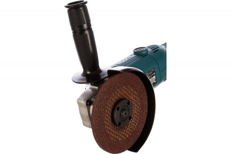 Угловая шлифмашина Makita GA5021