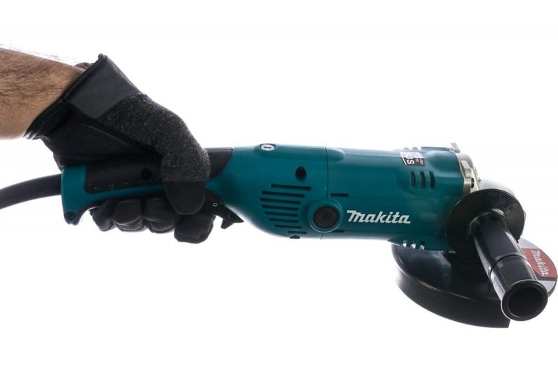 Угловая шлифмашина Makita GA 6021 C