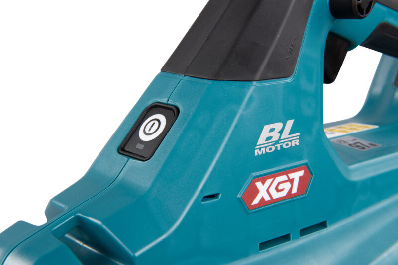 Аккумуляторная воздуходувка Makita BL 40 MAX UB001GZ